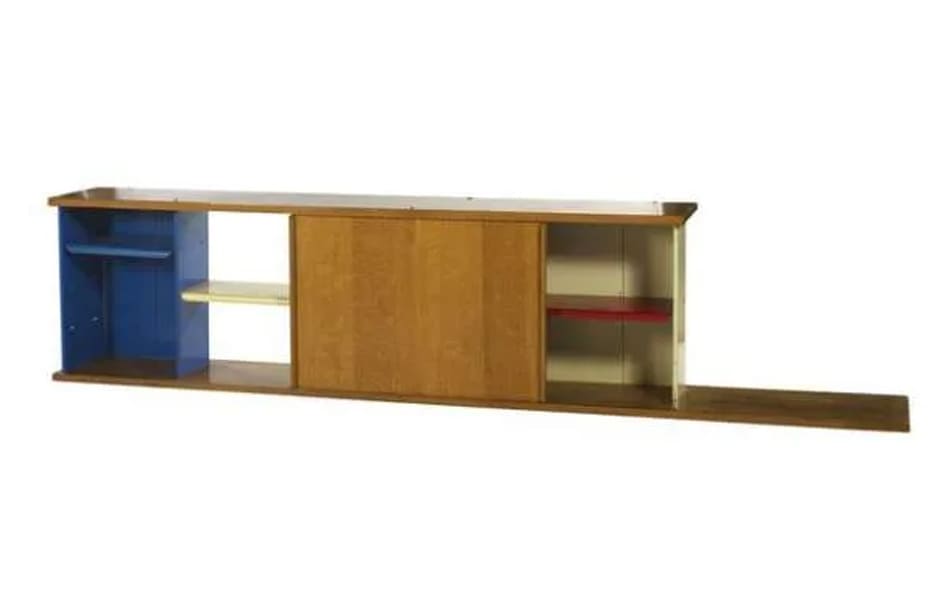 Comment reconnaître un vrai meuble Jean Prouvé – guide d’authentification Meuble authentique de Jean Prouvé, détails de fabrication en tôle pliée, bois et structure métallique