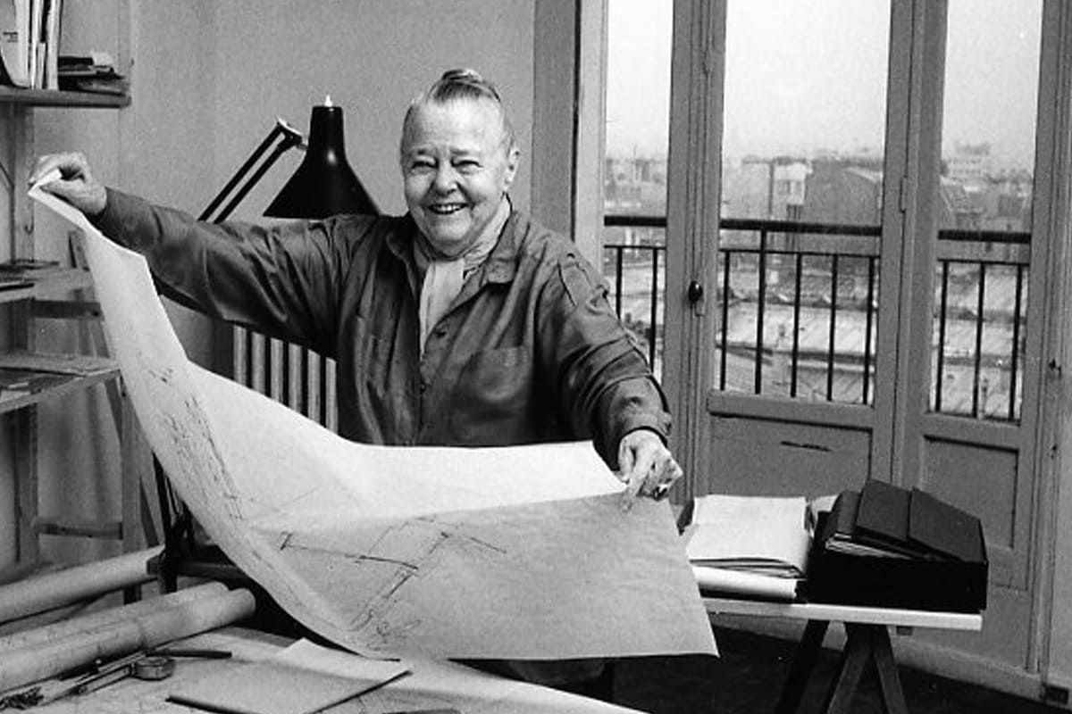 Lit Maison du Brésil – Charlotte Perriand – estimation et prix Lit Maison du Brésil en bois et structure tubulaire, design Charlotte Perriand pour la Cité Universitaire, années 1950