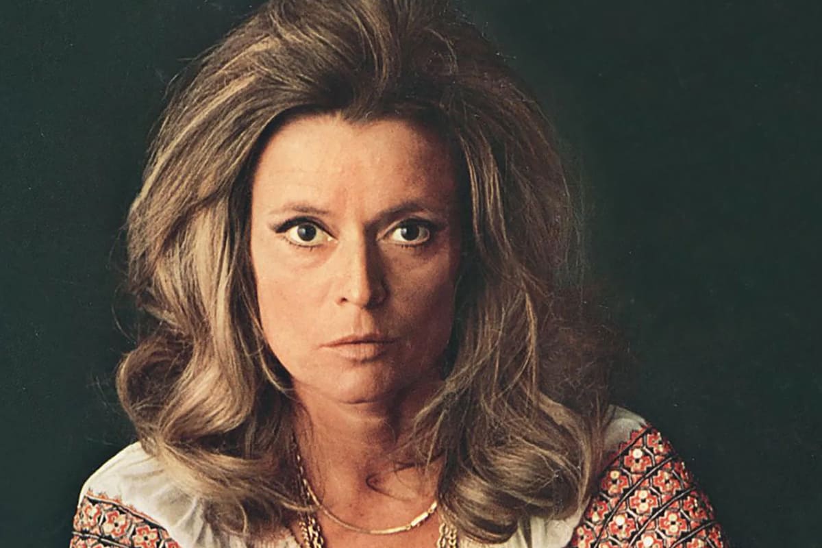 Chaise "Rising Sun" de Gabriella Crespi, structure en bambou cintré et assise en rotin tressé, design italien, années 1970