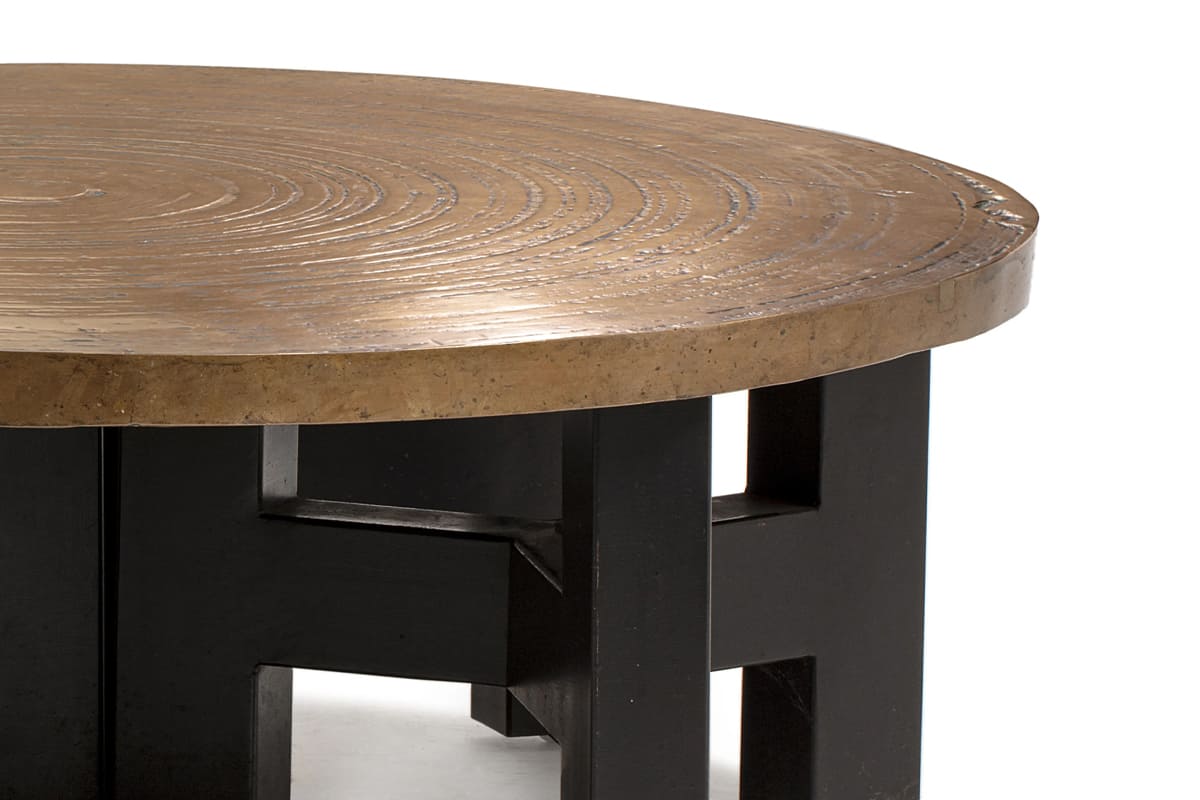 Table basse “Goutte d’eau” en fonte d’aluminium et résine incrustée, design Ado Chale, pièce organique et sculpturale, années 1970