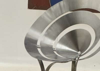 Chaise Anneaux en acier inoxydable poli, design Maria Pergay, création emblématique des années 1960