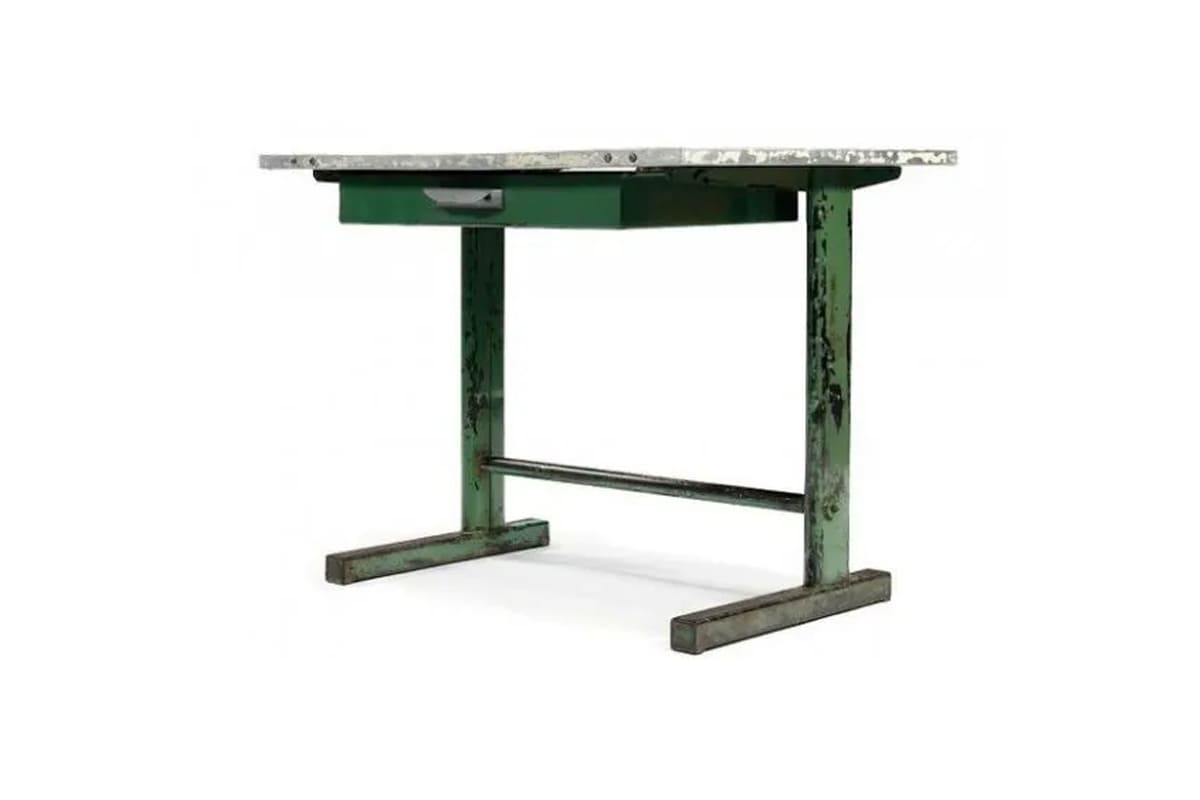 Bureau Tropique n°501 en tôle pliée et plateau bois, design Jean Prouvé pour l’Afrique, années 1950