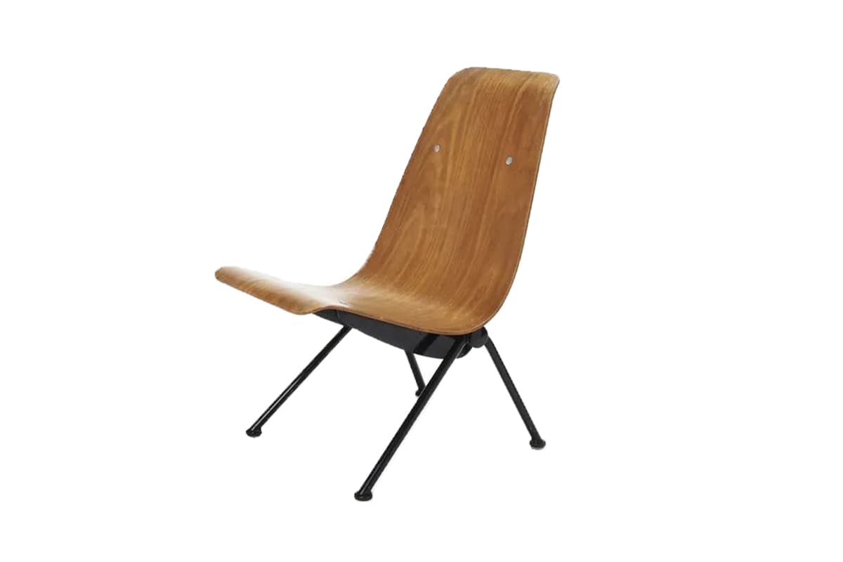 Chaise Antony en contreplaqué courbé et structure tubulaire, design Jean Prouvé, 1954, pour la Cité Universitaire d’Antony