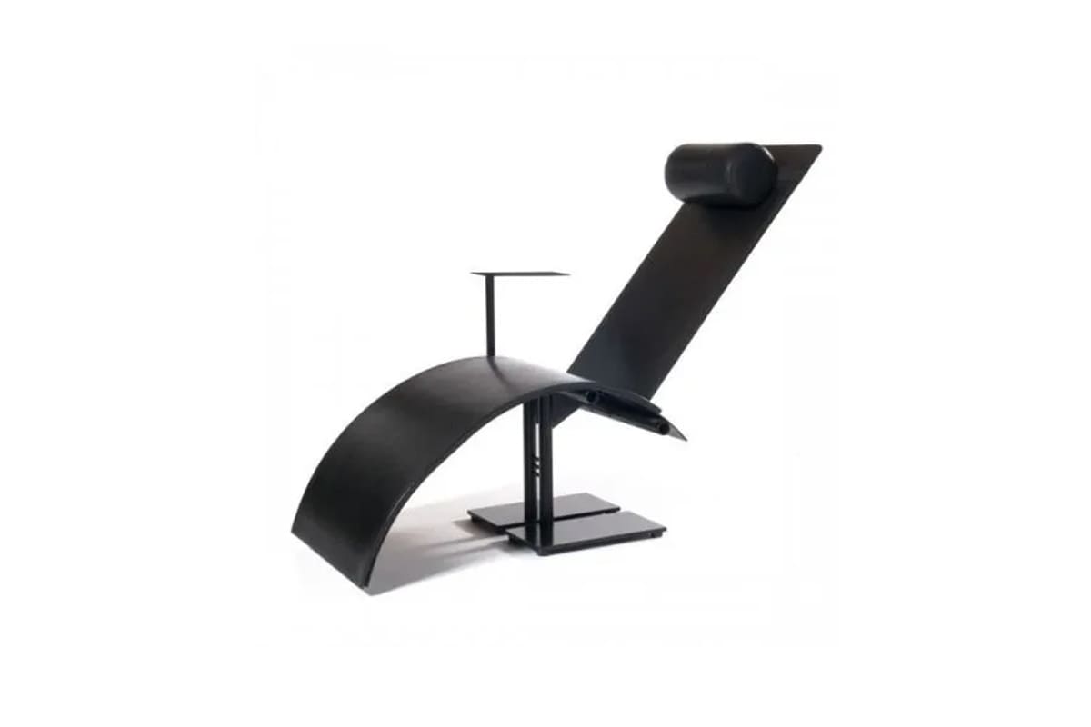 Chaise longue Pi en aluminium poli, design Martin Szekely, pièce sculpturale du design contemporain français